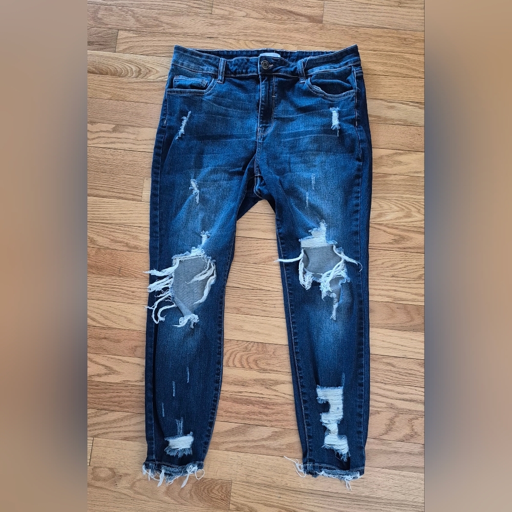Cello Women's Size 14 Holly Springs Mid Rise Distressed Skinny Ankle EUC - Picture 2 of 8